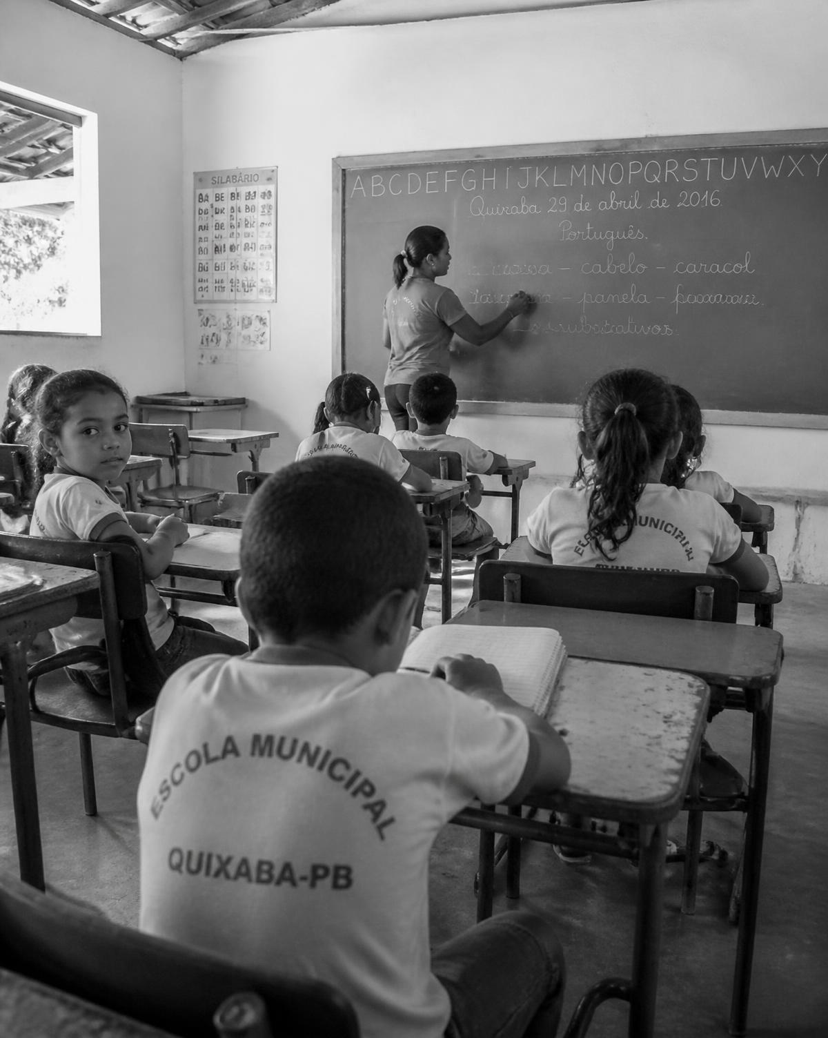 Ana Costa em agenda de campanha em Minas Gerais
